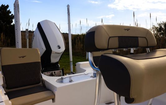 Tidewater 2110 Bay Max image