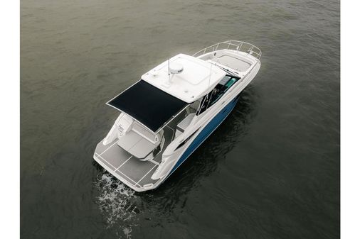 Sea Ray Sundancer 320 image