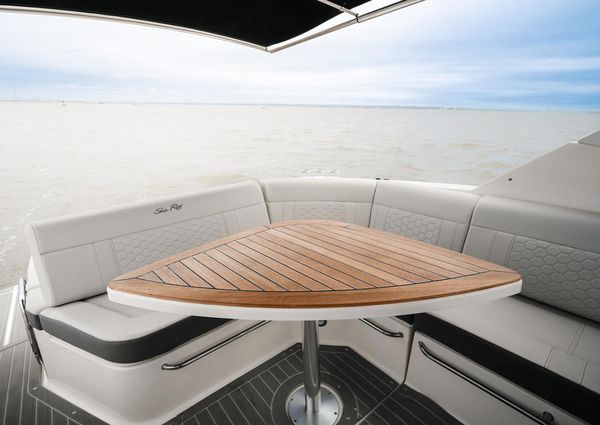 Sea Ray Sundancer 320 image