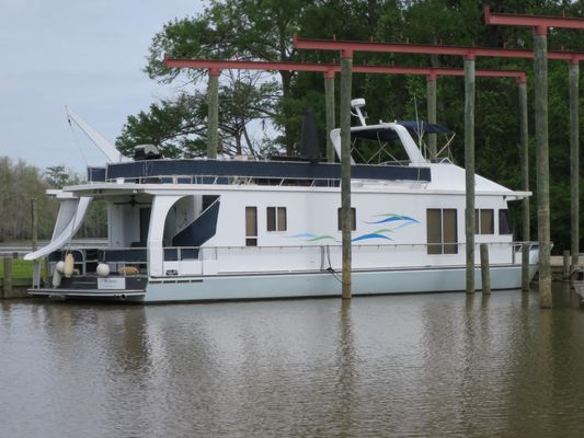 Monticello River Yacht Houseboat - main image