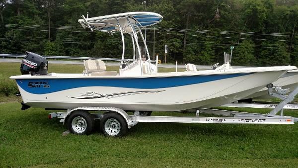 Carolina Skiff 238 DLV - main image