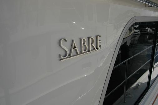 Sabre 42 Salon Express image
