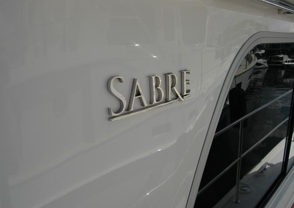 Sabre 42 Salon Express image