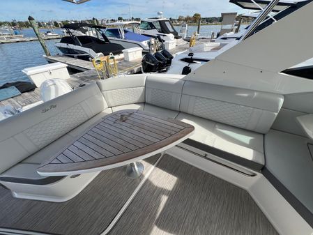 Sea Ray Sundancer 320 OB image