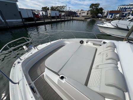 Sea Ray Sundancer 320 OB image