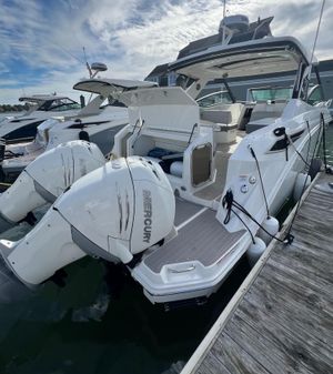 Sea Ray Sundancer 320 OB image