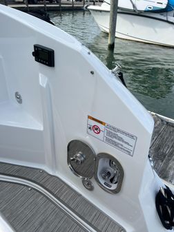 Sea Ray Sundancer 320 OB image