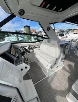 Sea Ray Sundancer 320 OB image