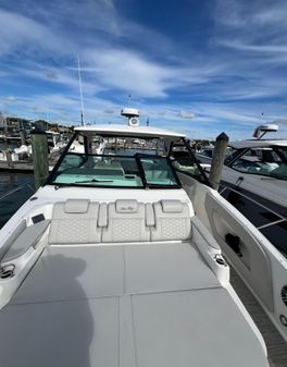 Sea Ray Sundancer 320 OB image