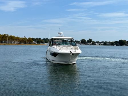 Sea Ray Sundancer 320 OB image