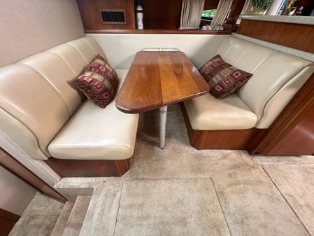 Cruisers Yachts 405 Express Motoryacht image