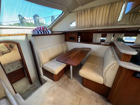 Cruisers Yachts 405 Express Motoryacht image