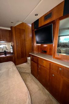 Cruisers Yachts 405 Express Motoryacht image