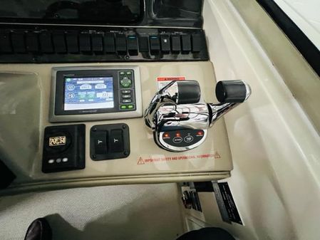 Sea Ray 440 Sundancer image