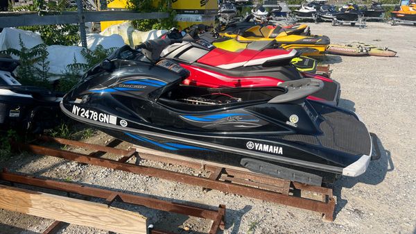 Yamaha WaveRunner VX Deluxe 