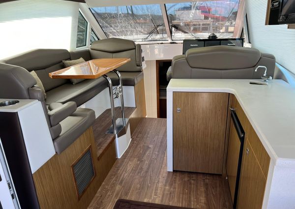 Cruisers-yachts 41-CANTIUS image