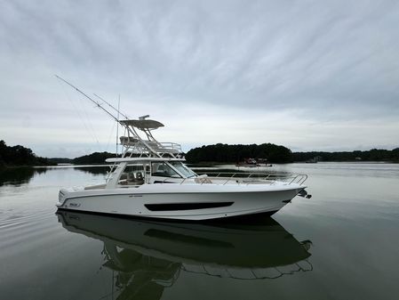 Boston Whaler 420 Outrage image