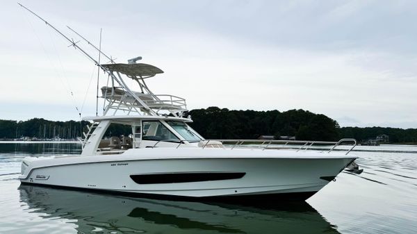 Boston Whaler 420 Outrage