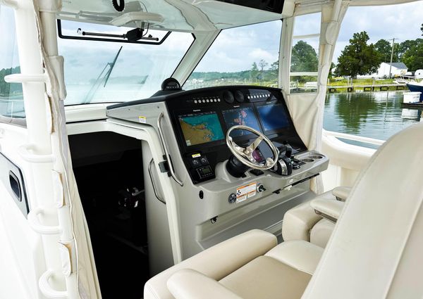 Boston Whaler 420 Outrage image