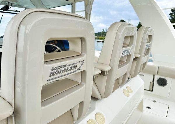 Boston Whaler 420 Outrage image