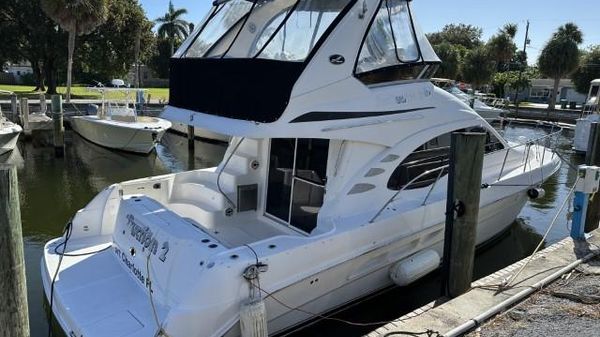 Sea Ray 44 Sedan Bridge