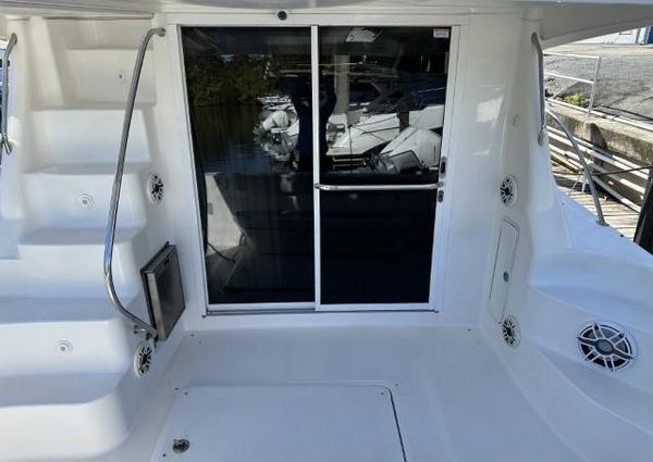 Sea Ray 44 Sedan Bridge image