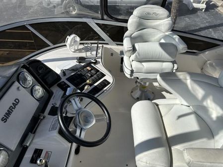 Sea Ray 44 Sedan Bridge image