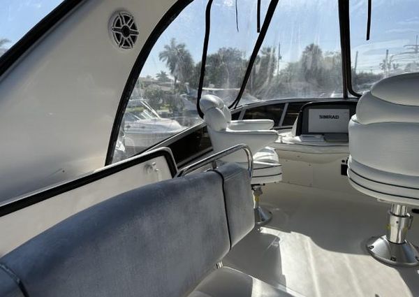 Sea Ray 44 Sedan Bridge image