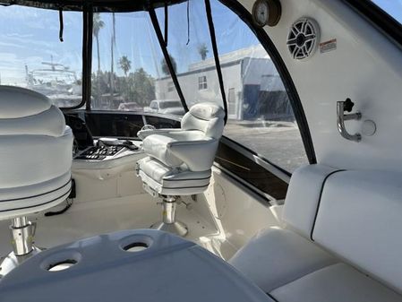 Sea Ray 44 Sedan Bridge image