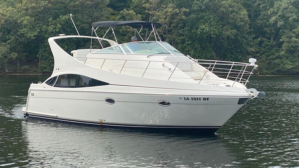 Carver 36 Mariner 