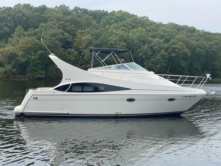 Carver 36 Mariner image