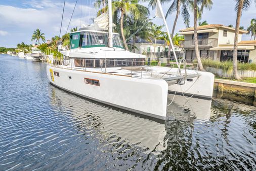 Lagoon 52 image