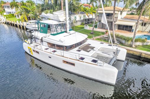 Lagoon 52 image