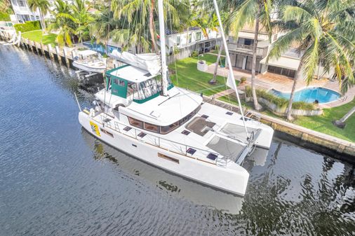 Lagoon 52 image