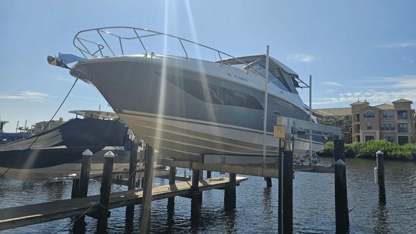 Sea Ray 320 Sundancer OB 