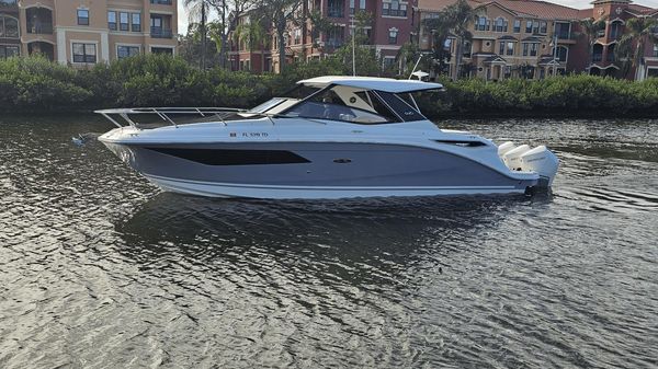 Sea Ray 320 Sundancer OB 