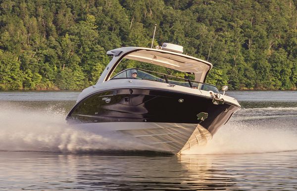 2025 Sea Ray SLX 350 OB