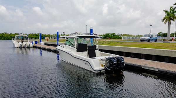 Boston Whaler 315 Conquest image