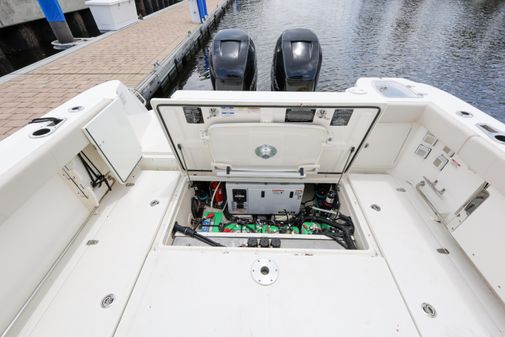 Boston Whaler 315 Conquest image