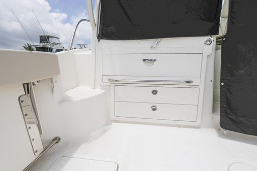 Boston Whaler 315 Conquest image