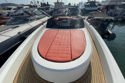 Vanquish Yachts VQ43 image