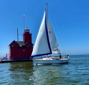 Catalina 30' Tall Rig image