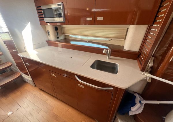 Sea Ray 370 Sundancer image