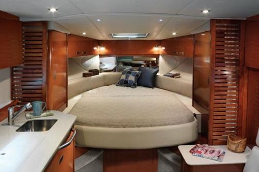 Sea Ray 370 Sundancer image