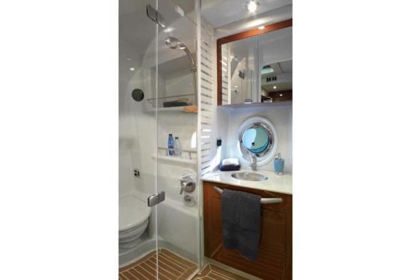 Sea Ray 370 Sundancer image