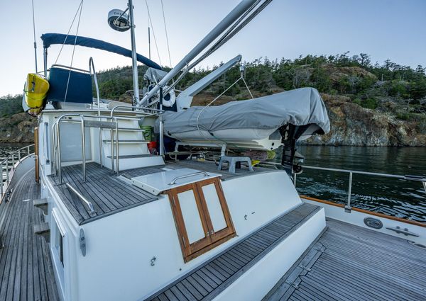 Grand Banks Aft Cabin 42 Classic image