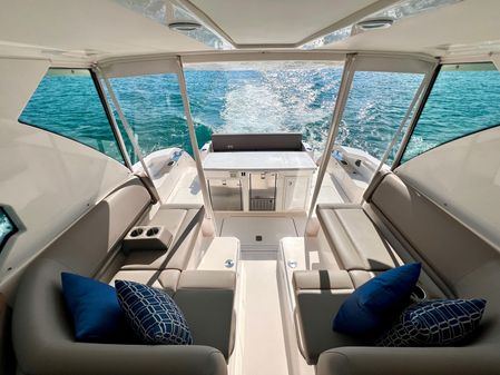 Tiara Yachts Q 44 image