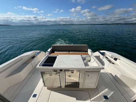 Tiara Yachts Q 44 image