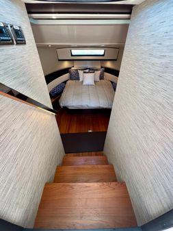 Tiara Yachts Q 44 image