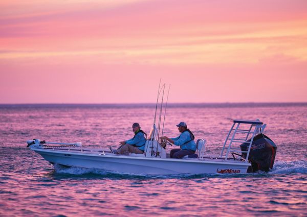 Mako 18-PRO-SKIFF-SILVER-STAR-EDITION image